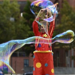 Giant Bubbles Stilts Juggling